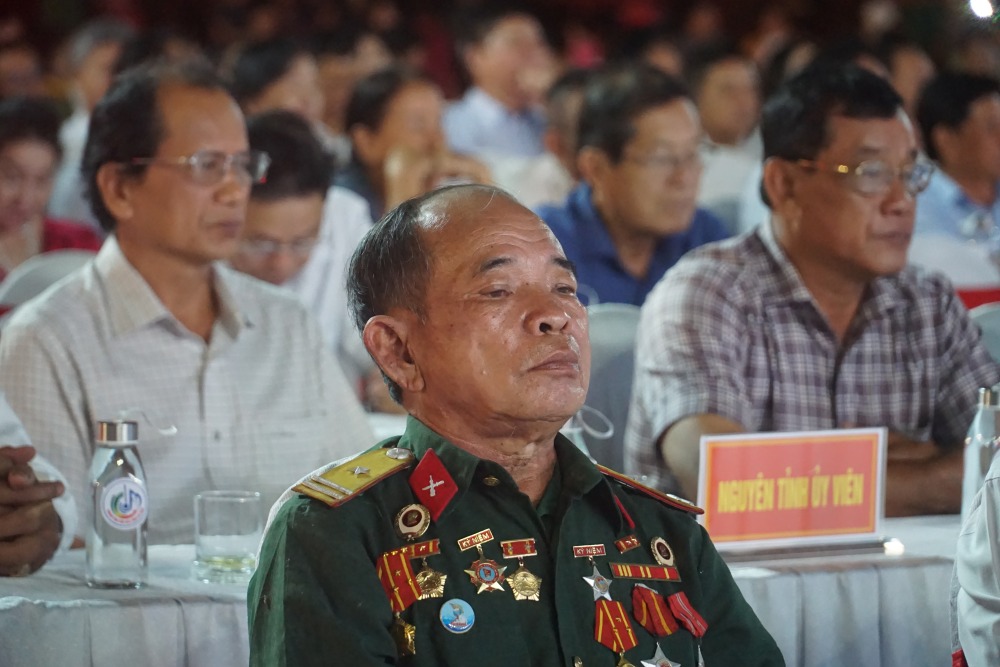 Các đại biểu tham dự 85 ngày khởi nghĩa Hòn khoai. Ảnh: Nhật Hồ