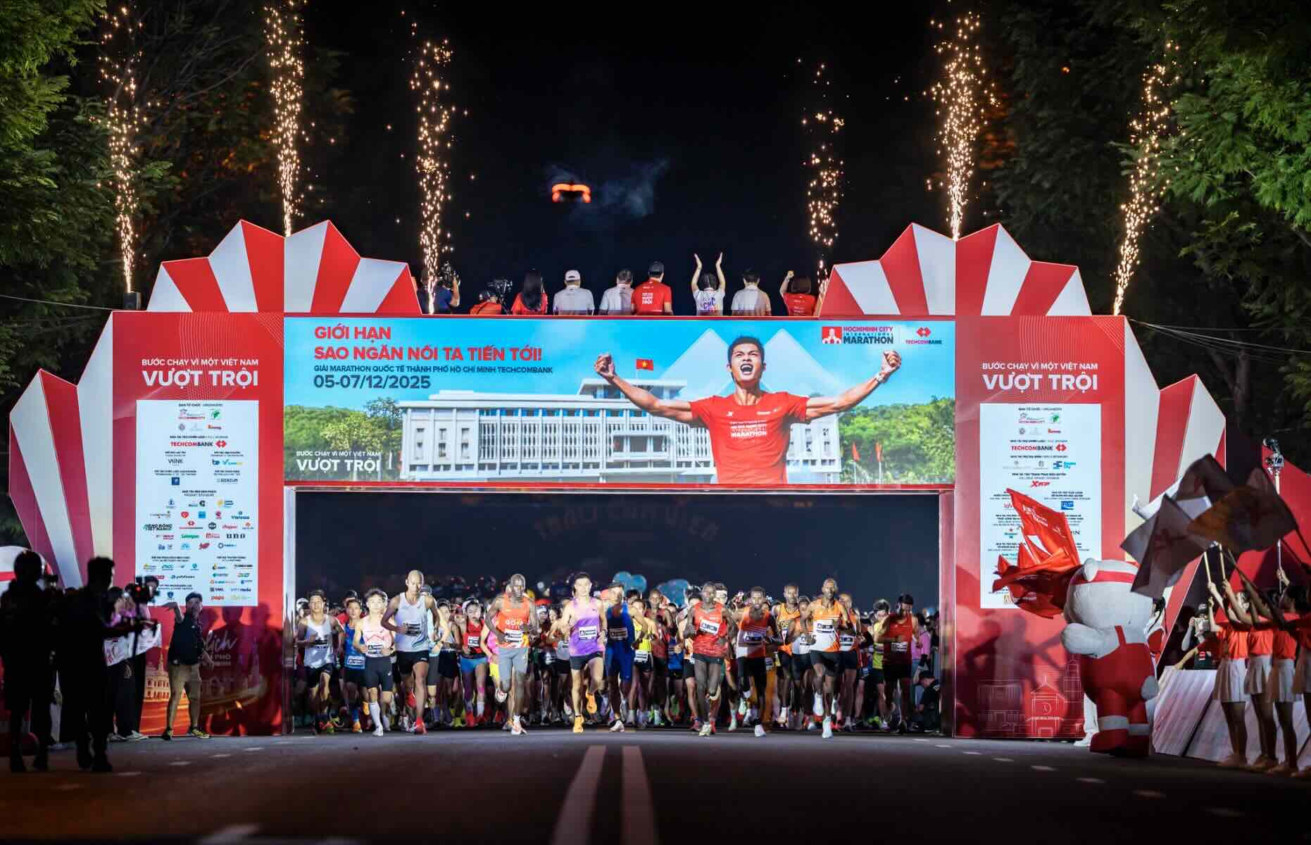 Giải Marathon Quốc tế TP.HCM Techcombank mùa 8 ghi nhận hơn 23.000 vận động viên đến từ 81 quốc gia và vùng lãnh thổ tham gia.