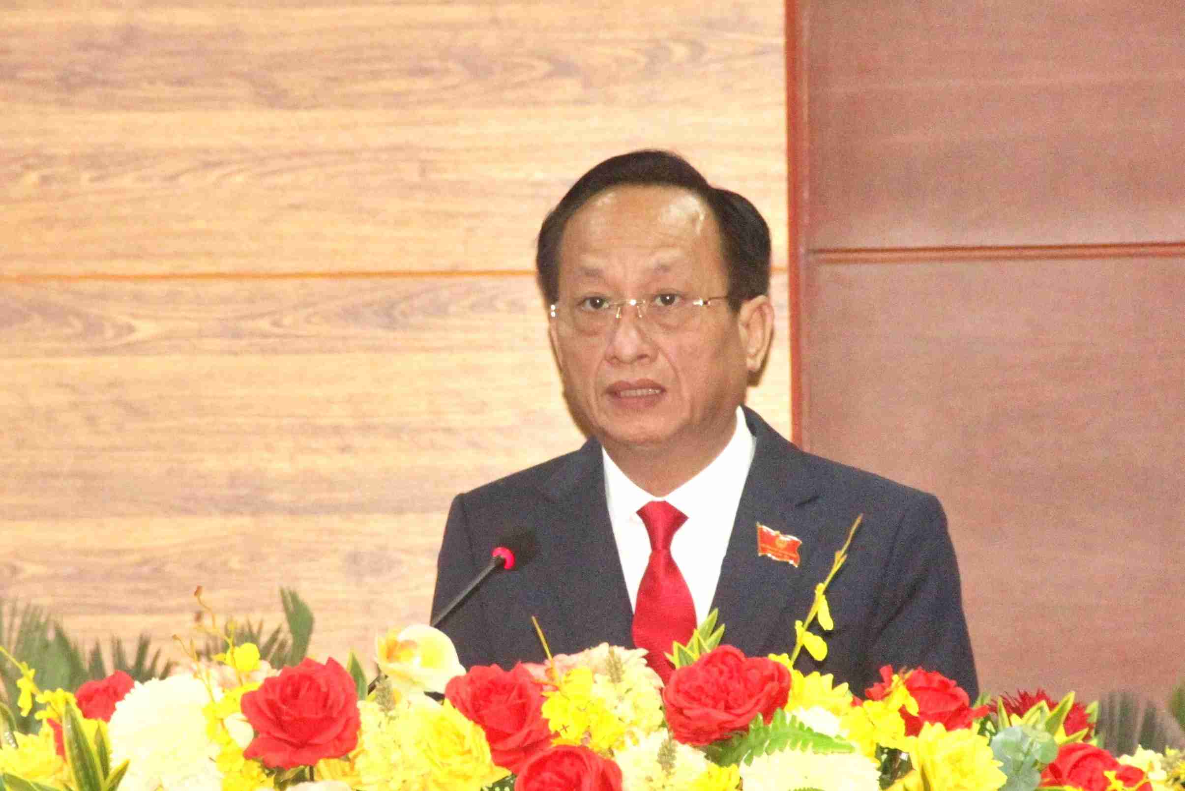 Chairman of the People's Council of Ca Mau province Pham Van Thieu delivered the opening speech at the meeting. Photo: Nhat Ho