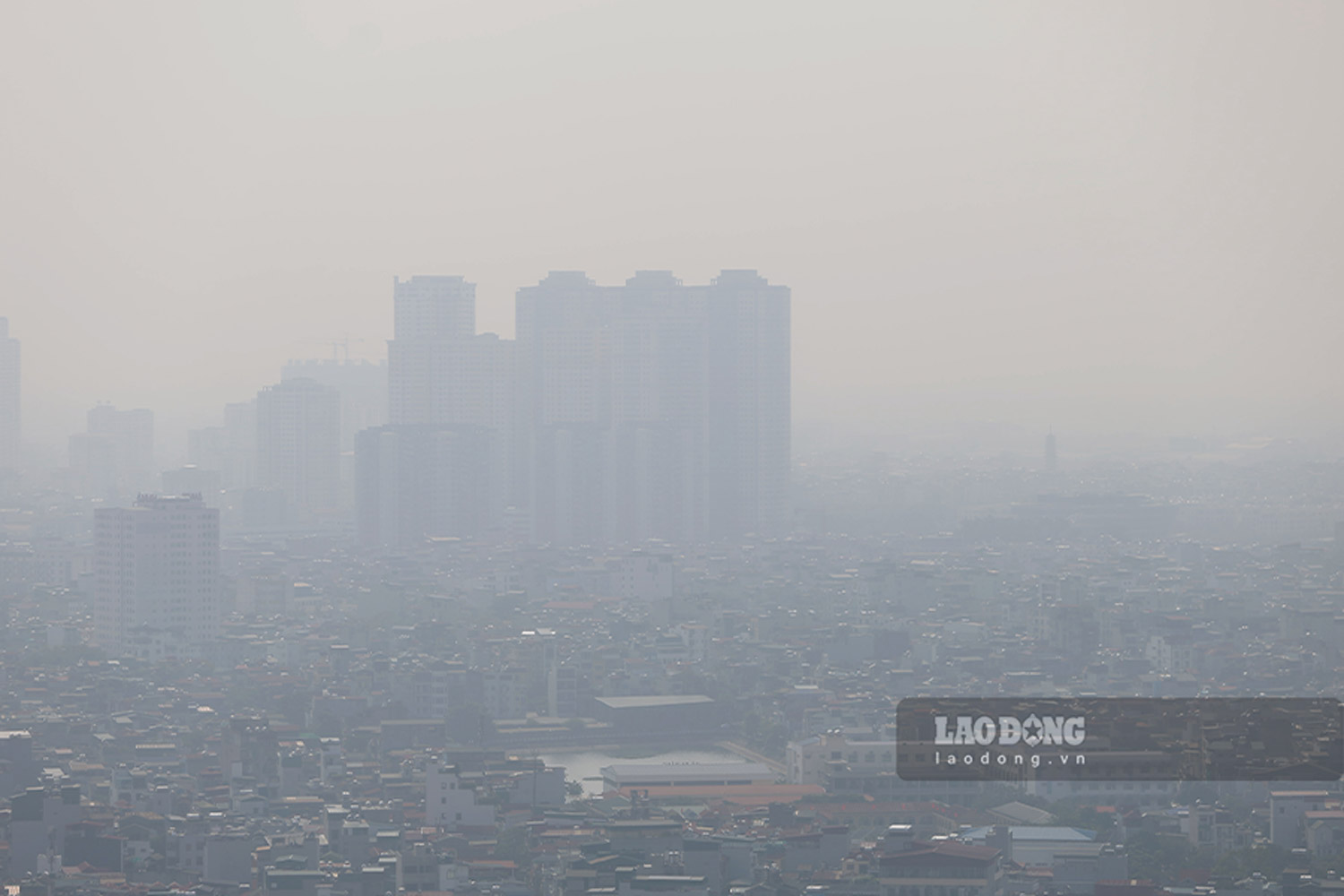 Hanoi continues to sink into pollution, many points are at very unhealthy levels