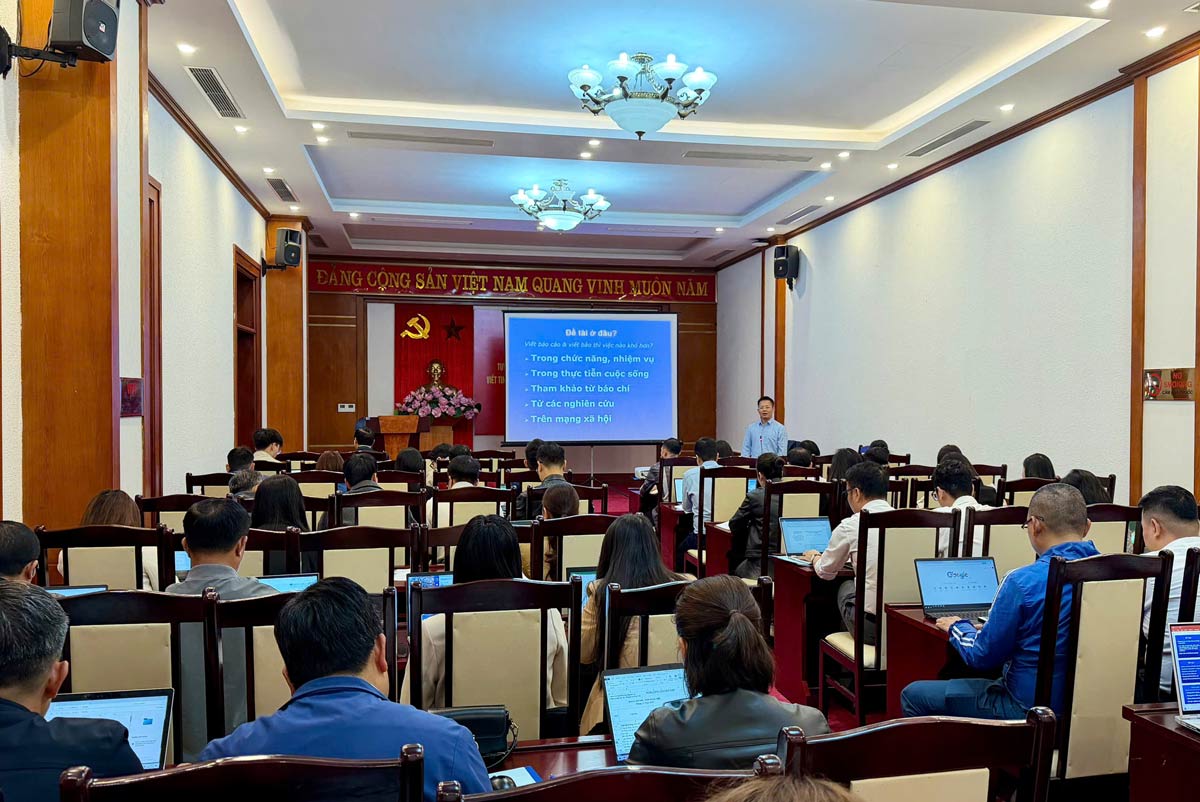 Quang canh hoi nghi. Anh: Thanh Tung