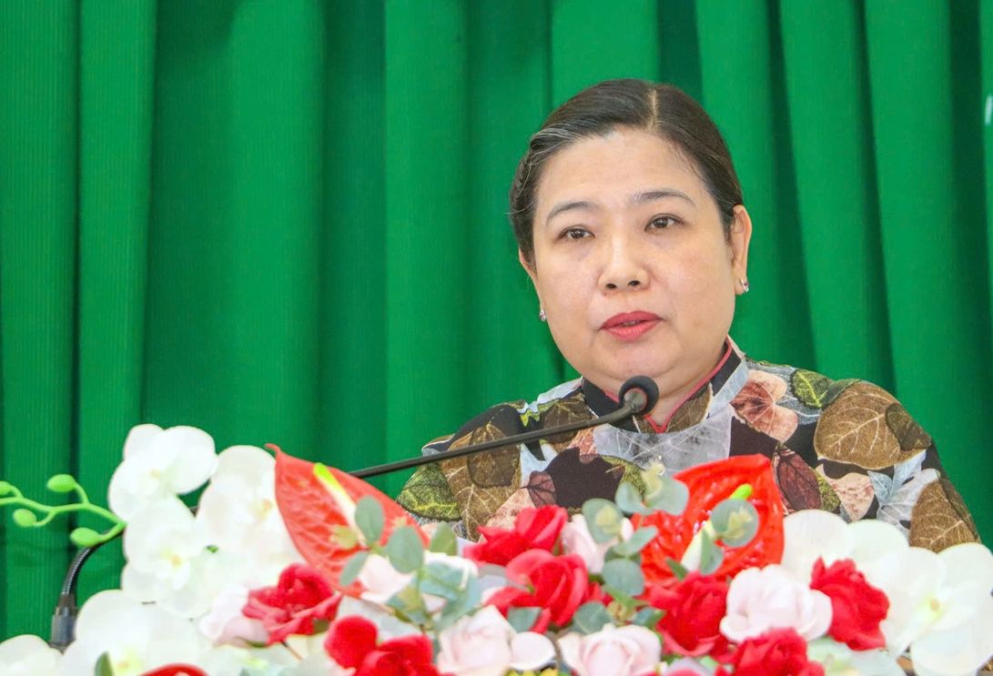 Bà Hồ Thị Cẩm Đào, Phó Bí thư Thành ủy, Chủ tịch MTTQ Việt Nam TP Cần Thơ phát biểu kết thúc Hội nghị hiệp thương. Ảnh: CHÂU ANH