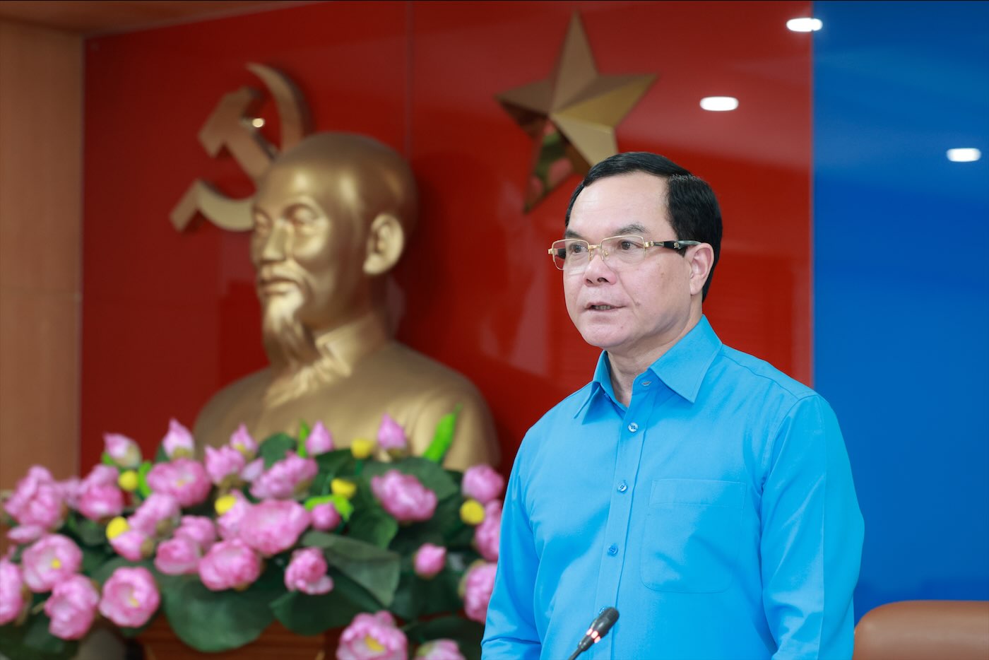 Chủ tịch Tổng LĐLĐVN Nguyễn Đình Khang phát biểu khai mạc Hội nghị. Ảnh: Hải Nguyễn