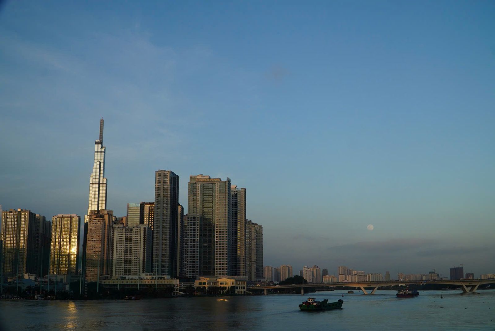 TPHCM dang tang toc manh me trong phat trien du lich song nuoc, khi cac san pham trai nghiem gan voi he thong song ngoi ngay cang duoc du khach quan tam.