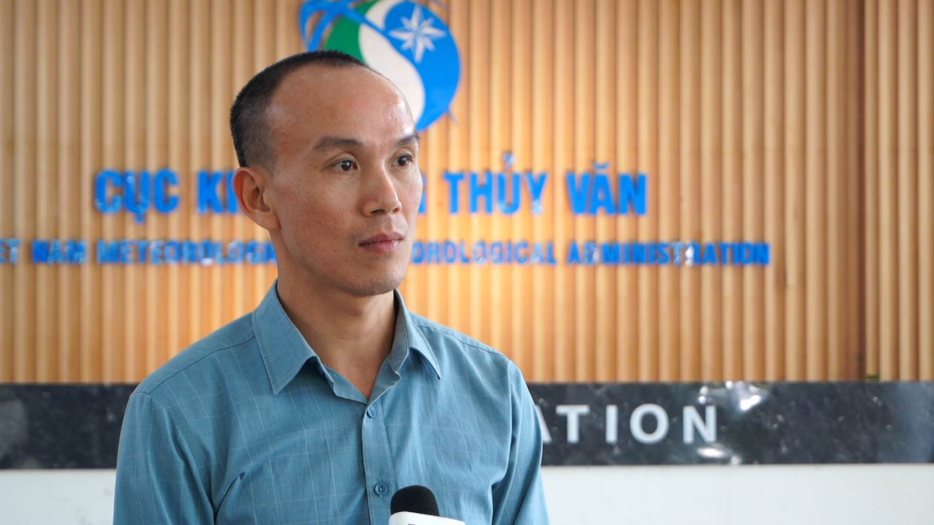 Ong Hoang Phuc Lam cho biet thang 12 van la thoi ky mua mua o Trung Bo.