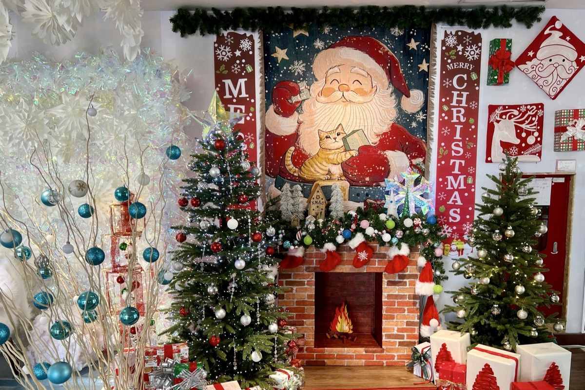 A corner of the check-in area is created for union members and workers on Christmas Day. Photo: Trade Union