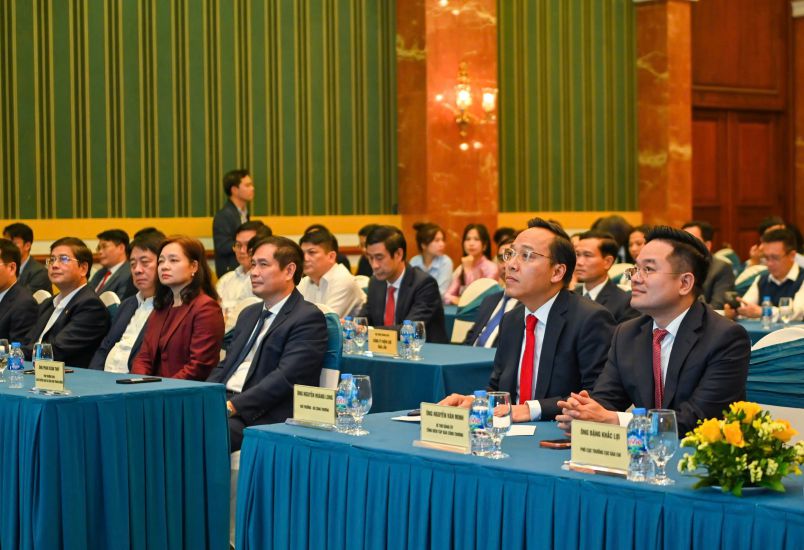 「2025年省エネ広報担当者コンテスト」の総括式と授賞式の様子。写真:商工省