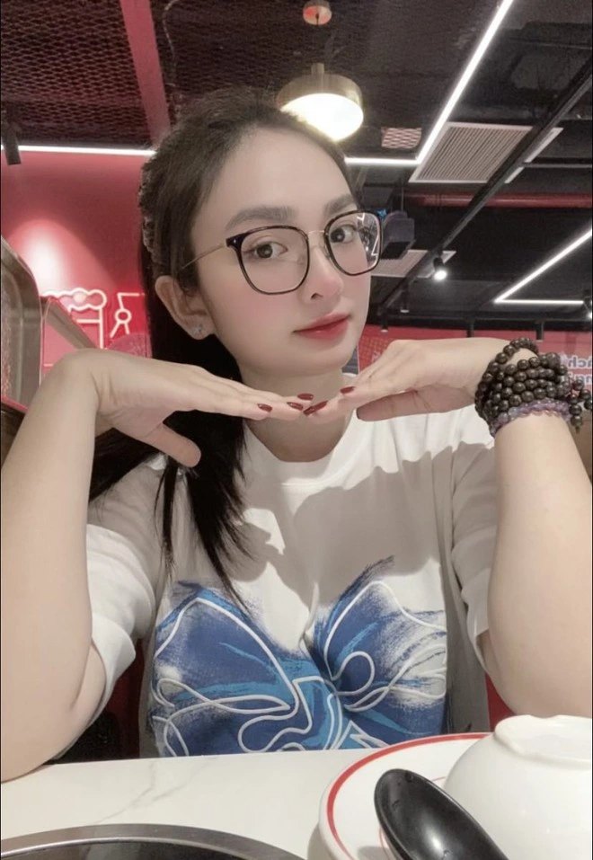 Ca si Thien Nhan. Anh: Nhan vat cung cap.