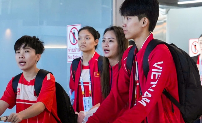 Cac cau thu Viet Nam mat nhieu thoi gian cho doi moi ve duoc noi o. Anh: Bong chuyen Viet Nam