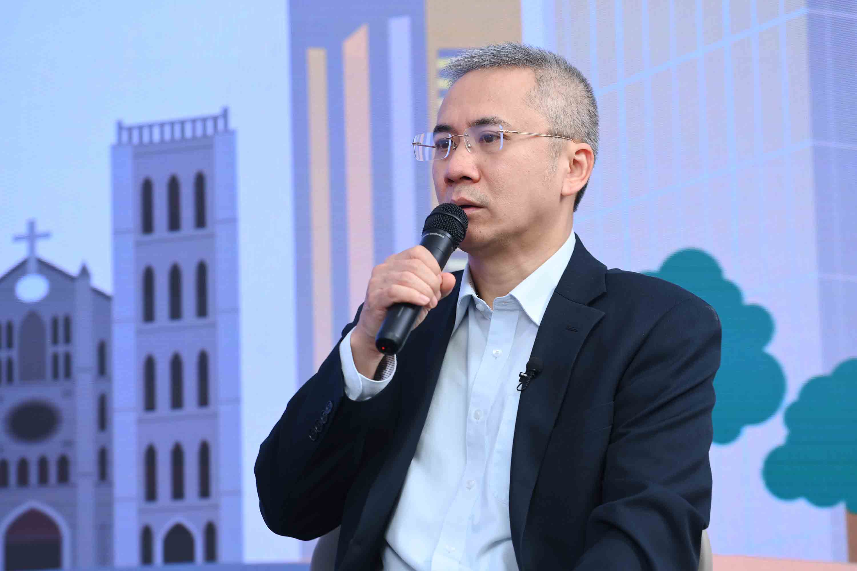 Chuyen gia giao thong Phan Le Binh. Anh: