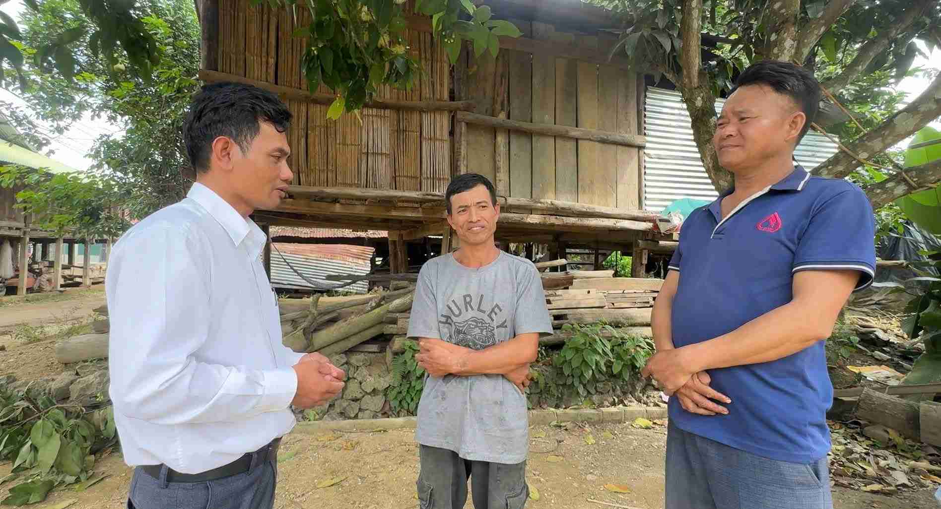 Nhieu ho dan kho khan vung dong bao dan toc thieu so o xa dang mong muon hoc nghe de co sinh ke ben vung. Anh: Bao Lam