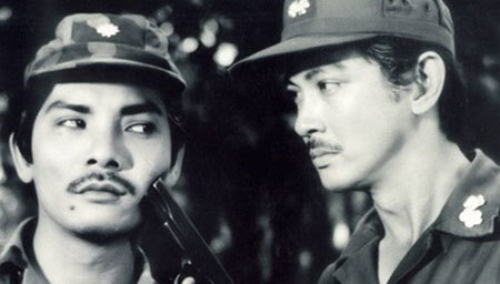 Artists Thuong Tin and Chanh Tin in the movie Upside Down. Photo: Manufacturer.