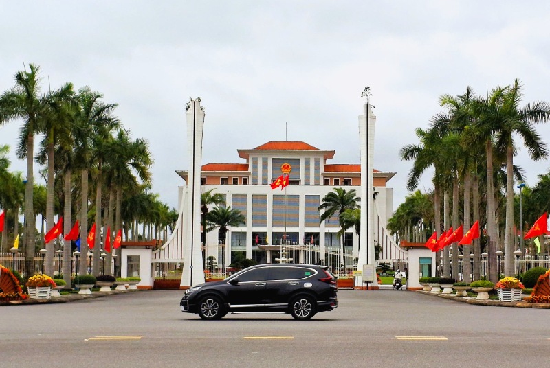 Da Nang chi hon 37 ti dong trang bi xe cong cho xa, phuong. Anh: Nguyen Hoang