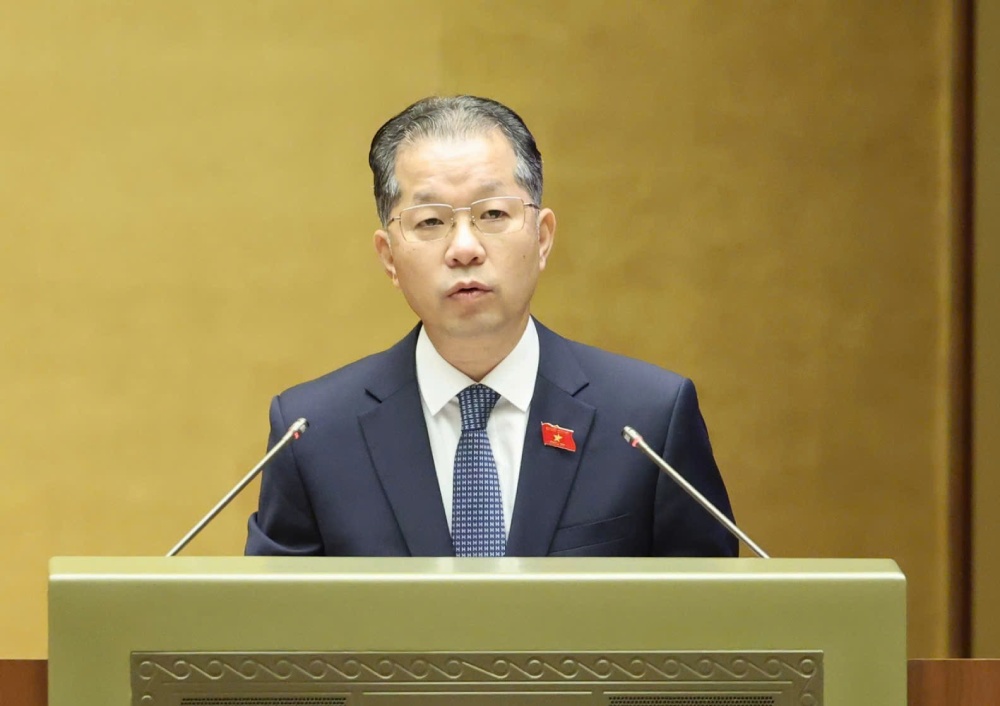 Chief Justice of the Supreme People's Court Nguyen Van Quang said that some civil servants have not strictly followed public service discipline, leading to violations. Photo: Pham Dong