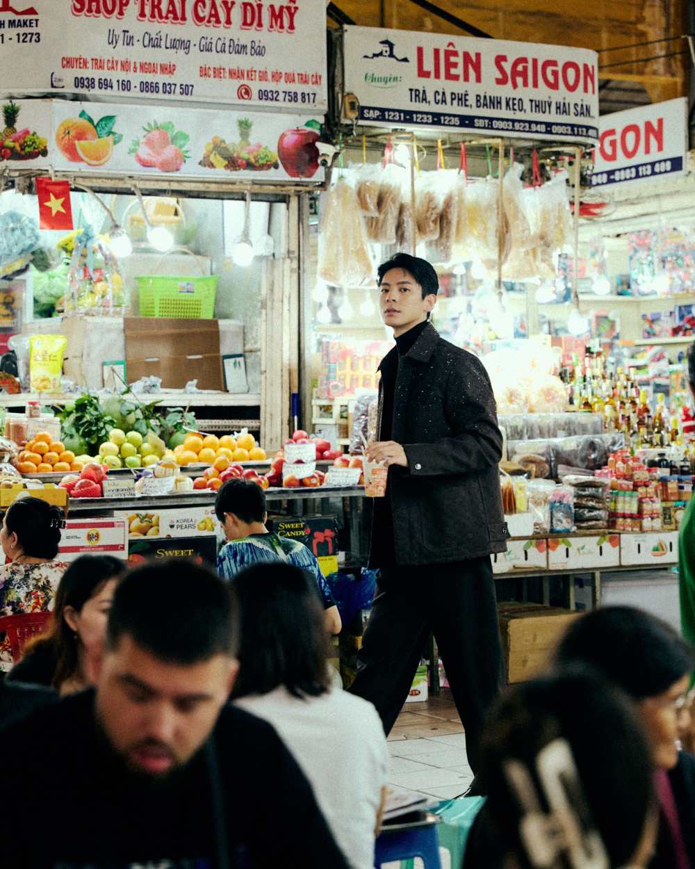 Lam Bach Hoang an che o cho Ben Thanh. Anh: Nhan vat cung cap.