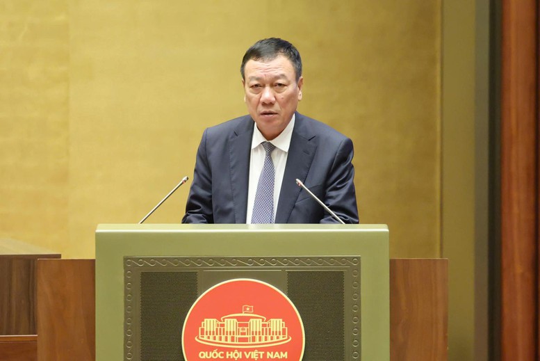 Tong Thanh tra Chinh phu Doan Hong Phong trinh bay bao cao ve cong tac phong, chong tham nhung nam 2025 truoc Quoc hoi - Anh: Quochoi.vn