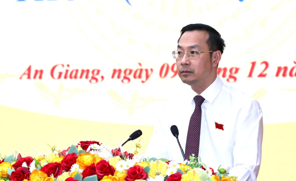 Chu tich HDND tinh An Giang Nguyen Thanh Nhan phat bieu tai ky hop. Anh: Ngoc Mai