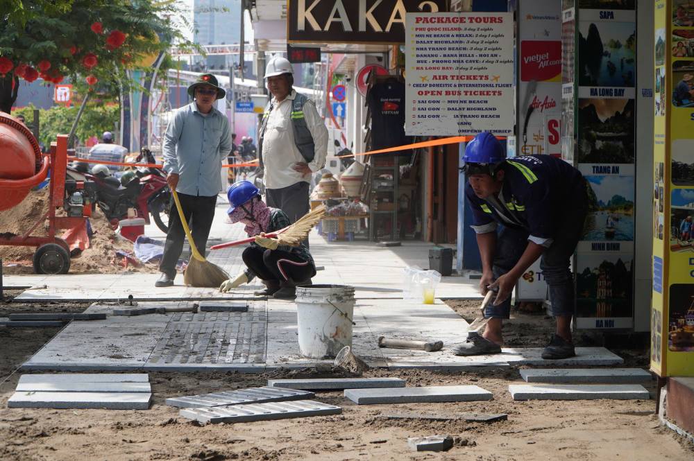 Ho Chi Minh City residents expect a new look for the busy street after renovation. Photo: Thai Bao.
