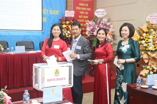 The 4th Congress, term 2025 - 2030 of the Vietnam Institute of Water Resources Science Trade Union set a goal of striving for 100% of union members to have stable jobs. Photo: Trade Union