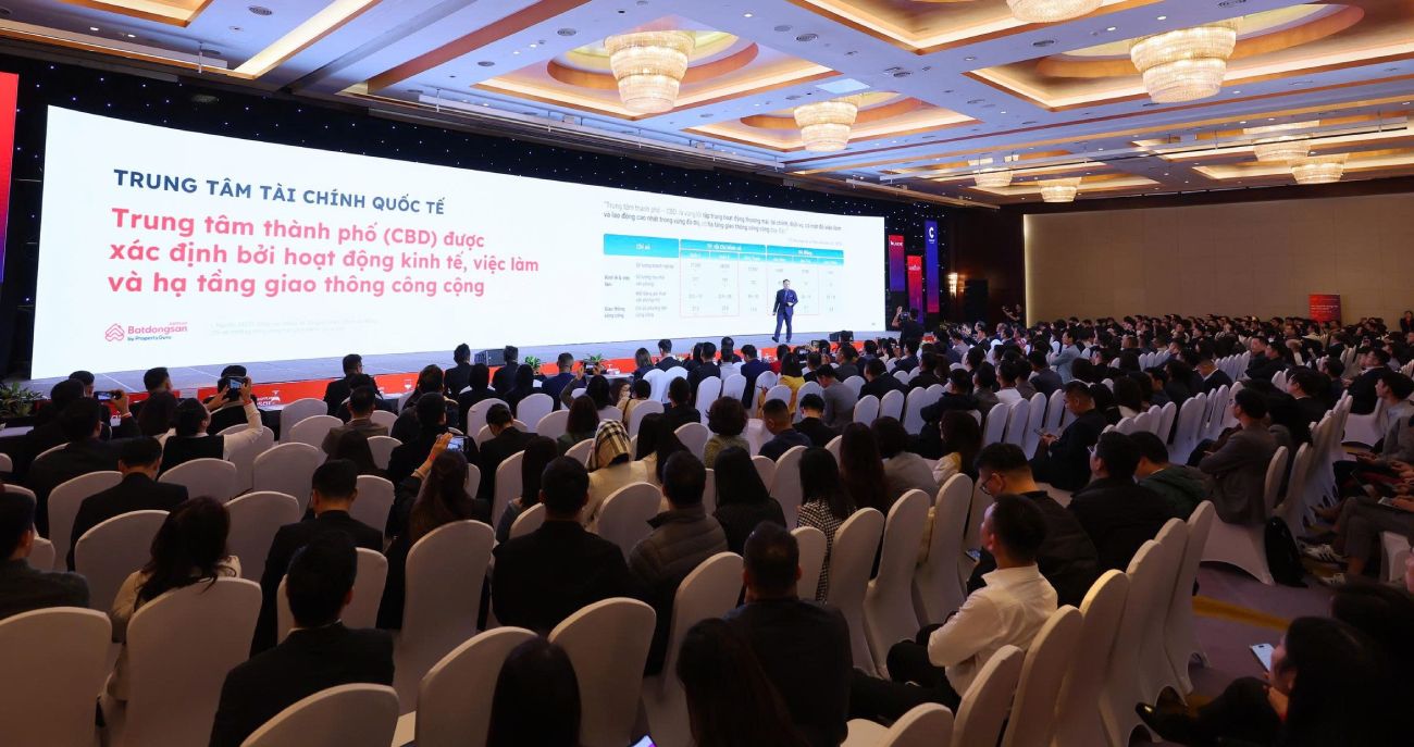On December 9, Batdongsan.com.vn held the Vietnam Real Estate Conference - VRES 2025 in Hanoi. Photo: Batdongsan.com.vn
