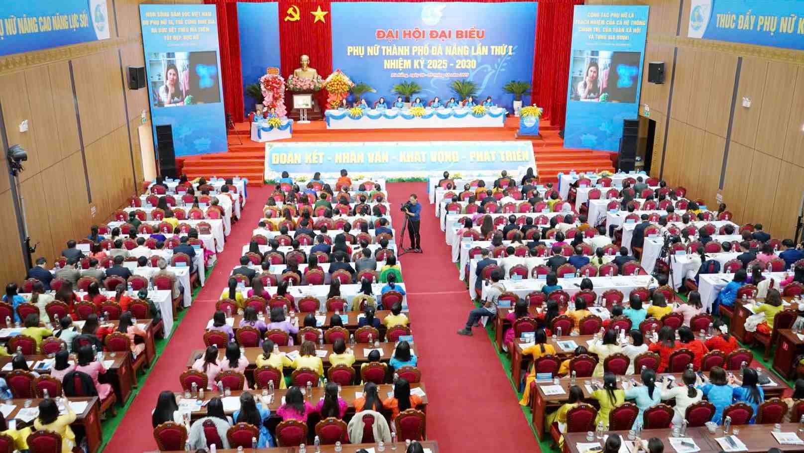 Dai hoi dai bieu phu nu TP Da Nang lan thu I, nhiem ky 2025-2030 duoc to chuc ngay 9.12. Anh: Nguyen Le