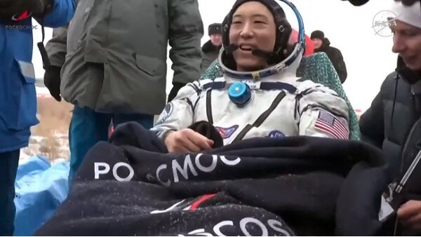American pilot Jonny Kim smiled while undergoing initial medical examinations after he and the crew members landed on the Soyuz MS-27 spacecraft. Photo: NASA