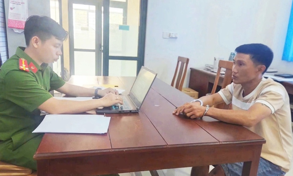 Phước đã cướp giật sợi dây chuyền vàng của cụ bà 70 tuổi. Ảnh: Nghiêm Túc