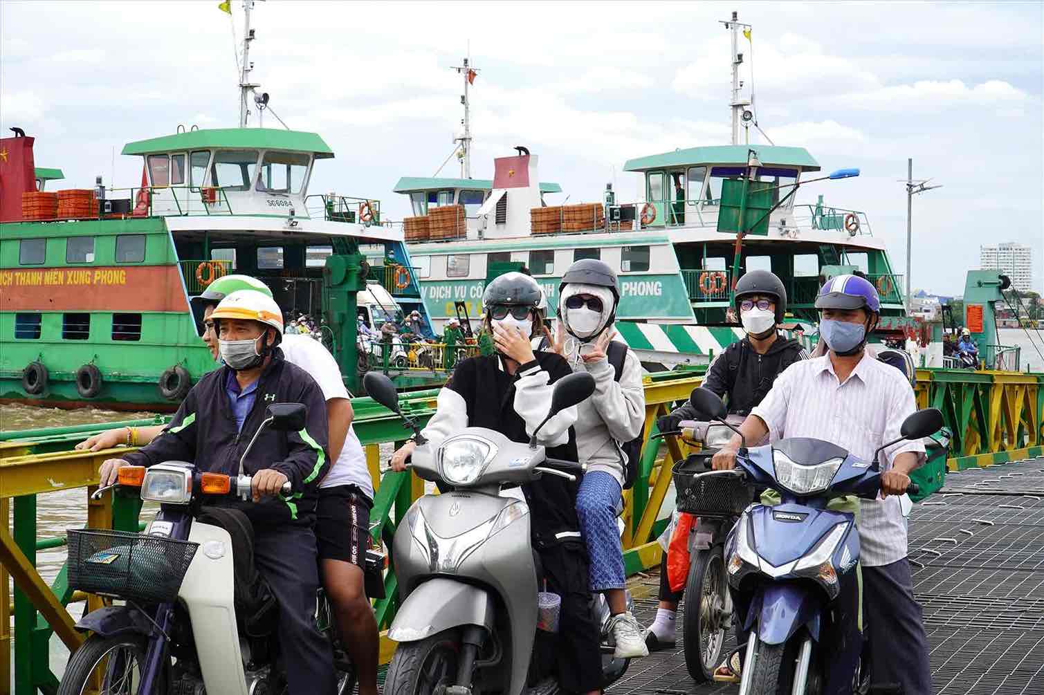 Pha Cat Lai noi Dong Nai va TPHCM. Anh tu lieu: HAC