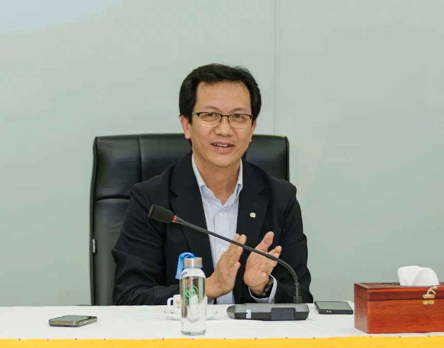 Ong Vu Anh Tuan - Pho Tong Giam doc cap cao C.P. Viet Nam. Anh: Tuyet Lan 