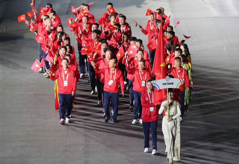 Vietnamese sports delegation at the opening ceremony of the 33rd SEA Games. Photo: Bui Luong