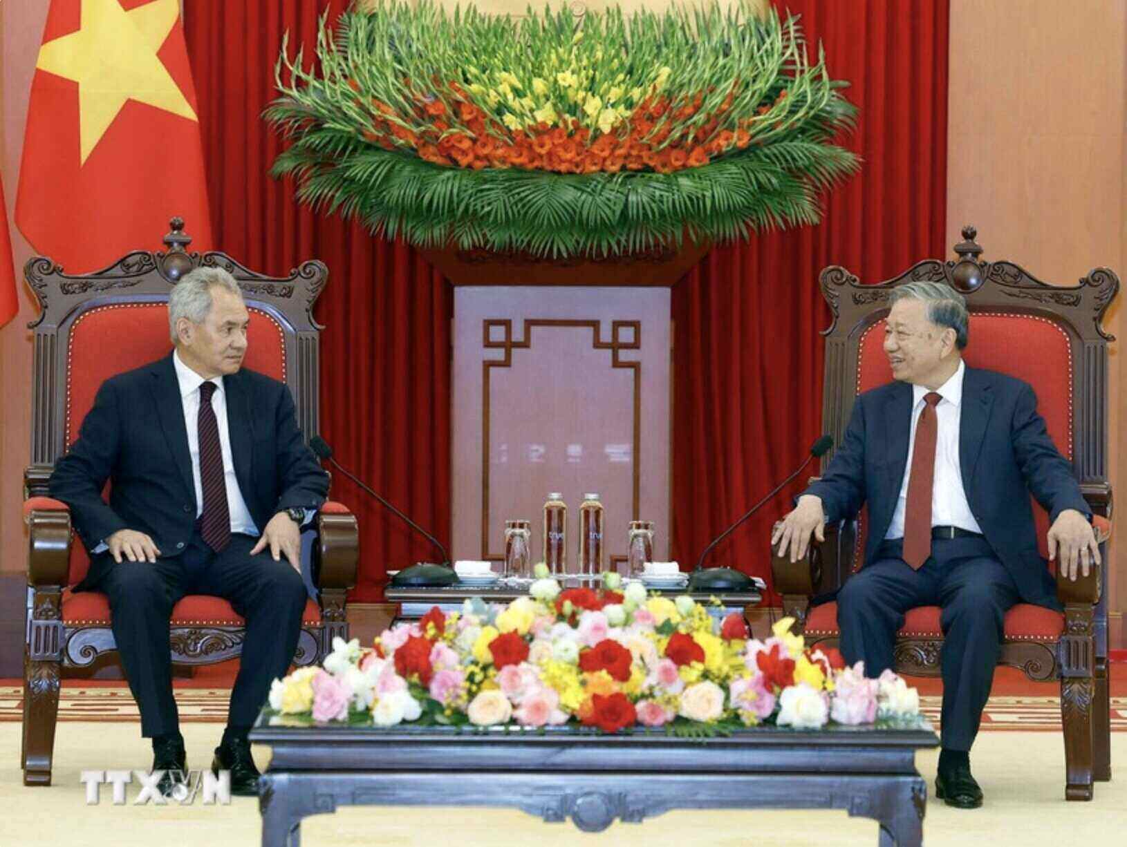 General Secretary To Lam received Secretary of the Russian Federal Security Council Sergey Shoigu. Photo: VNA
