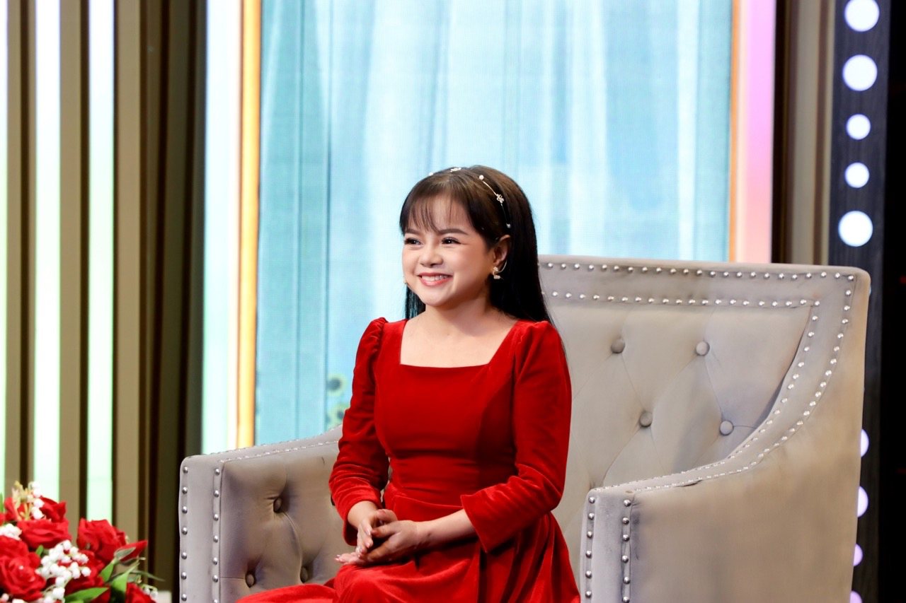 Tiny singer Thanh Hang. Photo: Producer