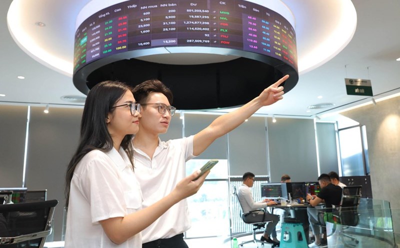 Stock market liquidity will soon improve. Photo: Le Toan
