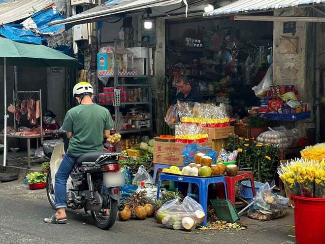 Siêu thị, chợ truyền thống ở TPHCM ổn định sau Tết