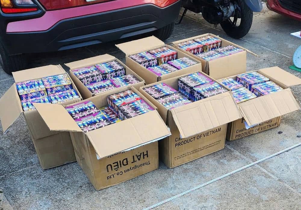 Homemade and online-sold fireworks pose a potential risk of accidents and affect people's health and lives. Photo: Thanh Tuan