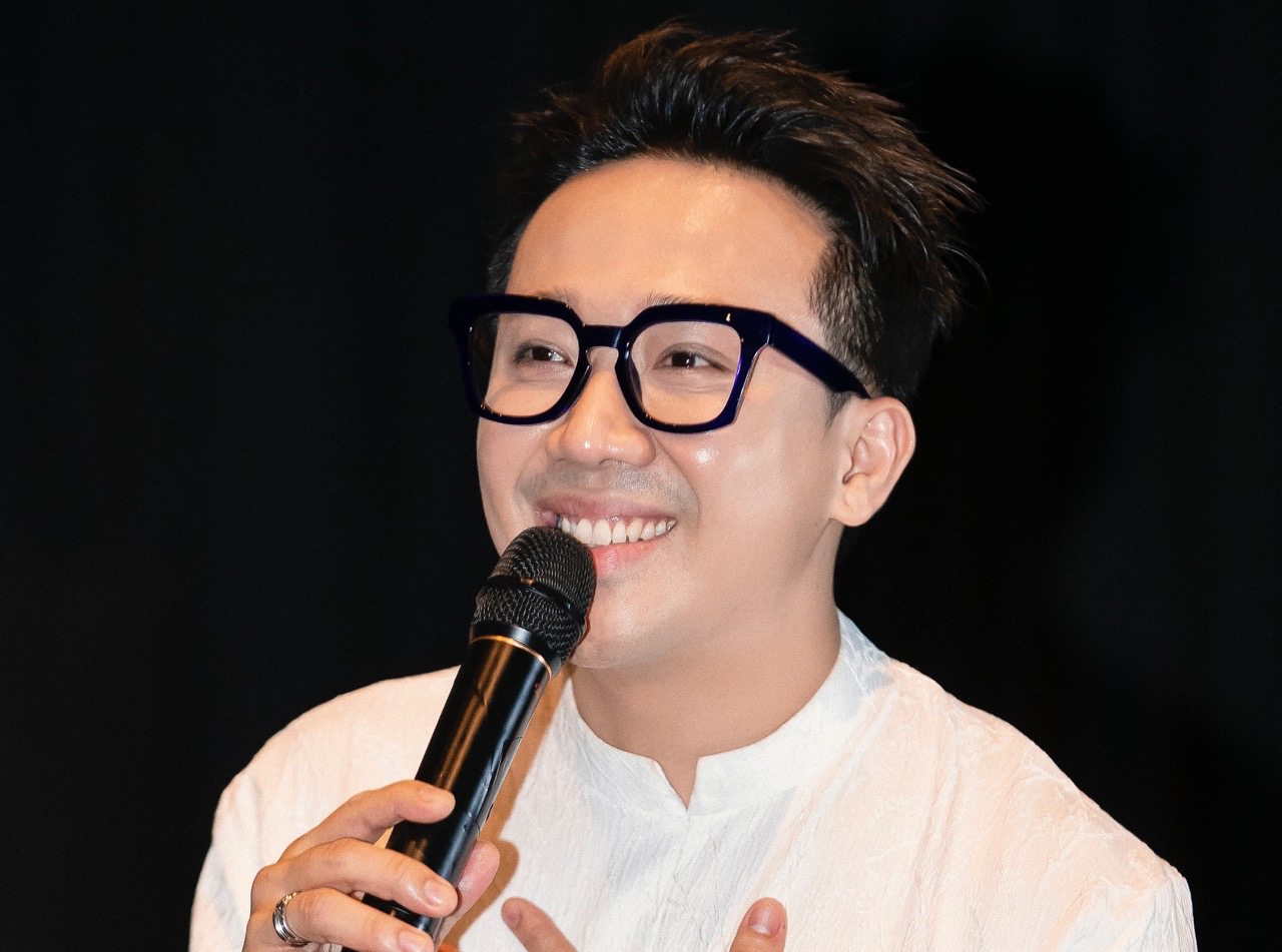 Tran Thanh directs the Tet movie "The Four Guardians". Photo: Producer.