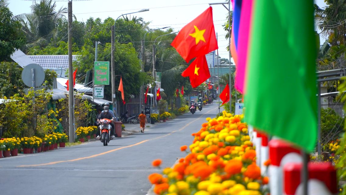 Xa Nong thon moi kieu mau Trung Hung da tap trung hoan thien ket cau ha tang kinh te - xa hoi, nang chat toan dien doi song vat chat, tinh than cua nguoi dan.