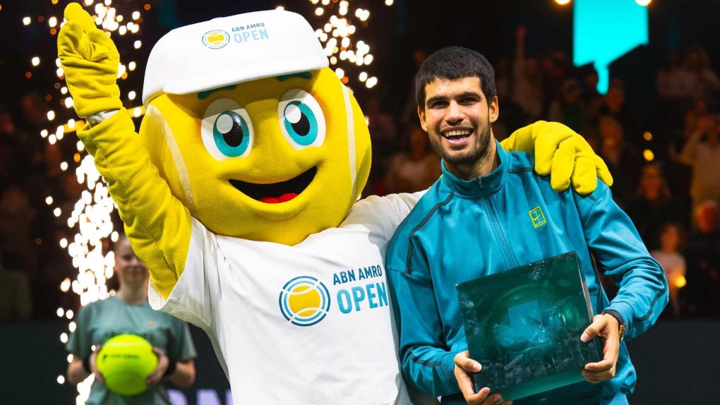 Carlos Alcaraz celebrated after winning the first indoor title at the ABN Amro Open in Rotterdam. Photo: ATP Tour