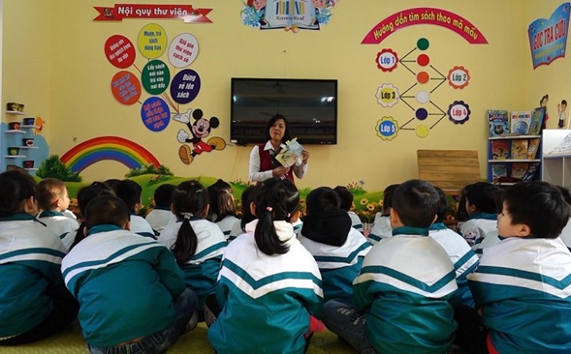 According to Circular 29, for elementary students, they are not taught more cultural subjects, only fostered in art, sports and life skills training. Photo: Bich Ha