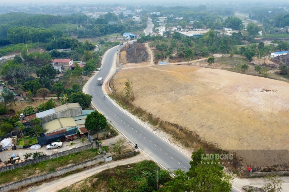 Tuyen duong sau dai tu da khang trang, di lai de dang, thuan tien hon. Anh: Nguyen Hoan.