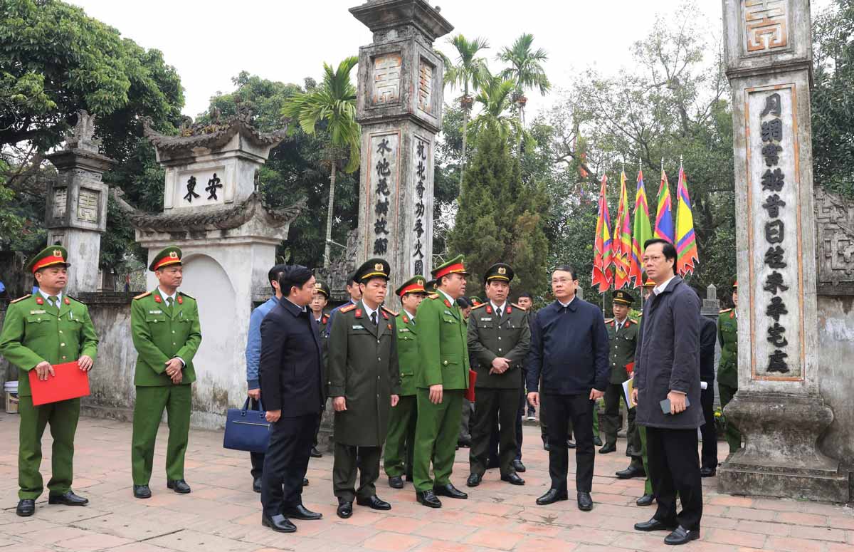 Increase more than 2,500 officials and soldiers to ensure security and order in the opening ceremony of Tran temple. Photo: Police of Nam Dinh province