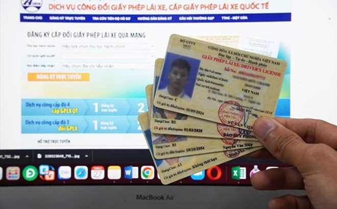 22 cases of points deducted from driving licenses in Hanoi on February 10. Illustrative photo: Huu Chanh