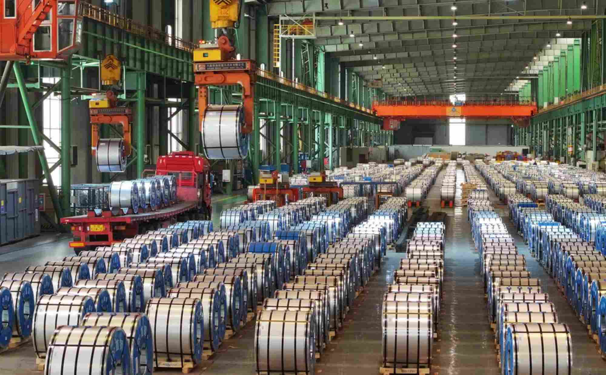 Steel and aluminum items into the US are expected to be subject to 25%tax. Photo: Xinhua