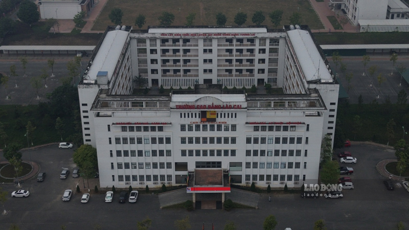 Hiệu trưởng, hiệu phó Trường Cao đẳng Lào Cai thoát kỷ luật do kịp thời báo cáo, tự giác nhận khuyết điểm và không hưởng lợi từ số tiền sai phạm của Trung tâm sát hạch lái xe. Ảnh: Đinh Đại