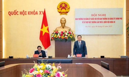 Hội nghị giữa Ban Thường vụ Đảng ủy Quốc hội và Ban Thường vụ Đảng ủy Chính phủ về Kỳ họp bất thường lần thứ 9 để xem xét, quyết định cơ cấu tổ chức bộ máy, nhân sự. Ảnh: Phạm Thắng/VPQH