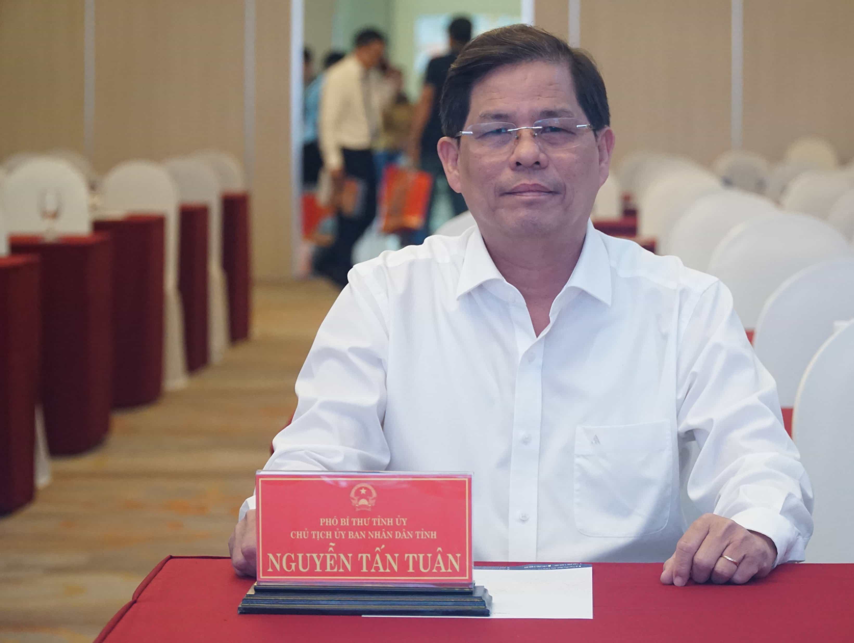 Chairman of Khanh Hoa Provincial People's Committee Nguyen Tan Tuan. Photo: Huu Long