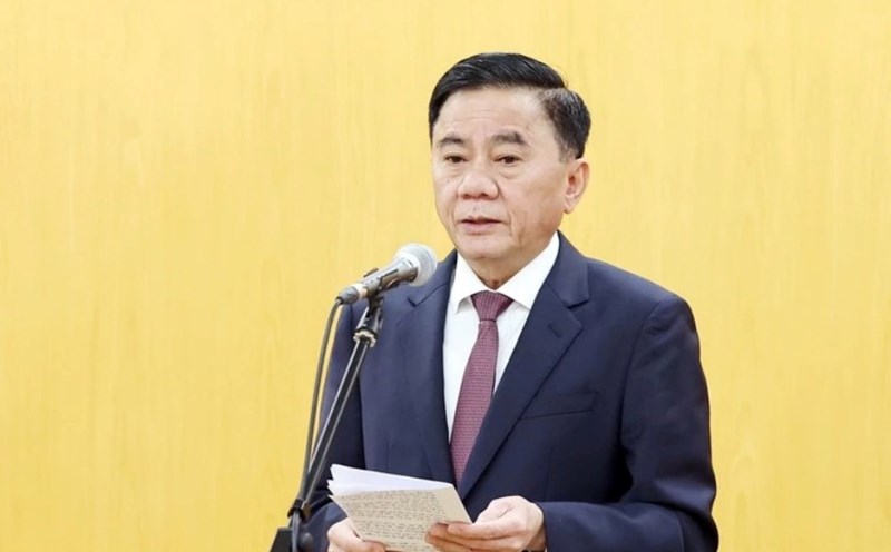 Member of the Politburo, Standing Committee Secretariat Tran Cam Tu has just signed the Politburo's Regulation No. 231-QD/TW on the protection of people who fight against corruption, waste and negative. Photo: VNA