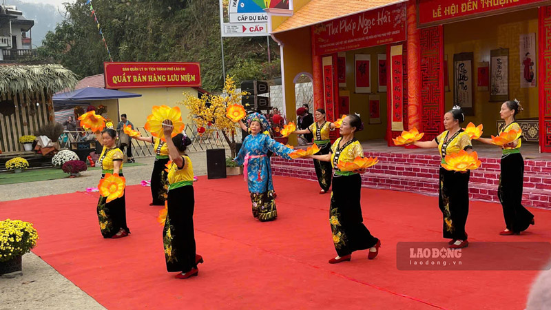 Cac hoat dong ca mua nhac cung dien ra het suc soi noi, nhon nhip.