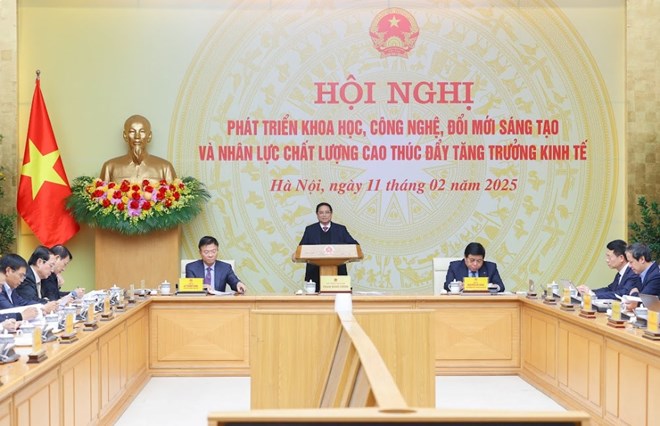 Thủ tướng họp với các tập đoàn về phát triển khoa học công nghệ