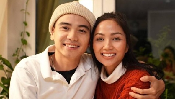 Miss H'Hen Nie and her boyfriend. Photo: FBNV